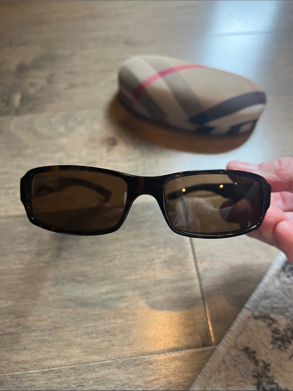 Burberry Brown Tortoiseshell Sunglasses with Brown Lenses - Picture 6 of 9